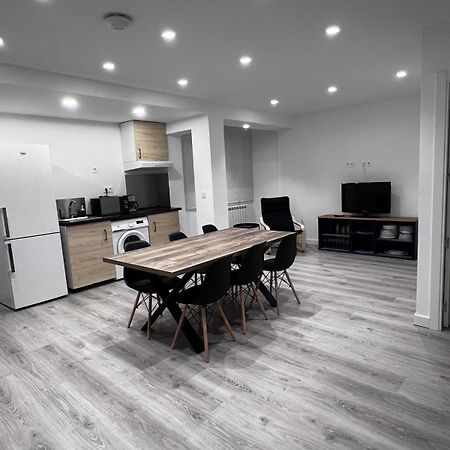 Hostal Monaco Valladolid Bagian luar foto