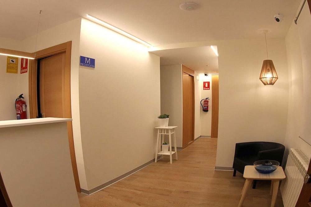 Hostal Monaco Valladolid Bagian luar foto