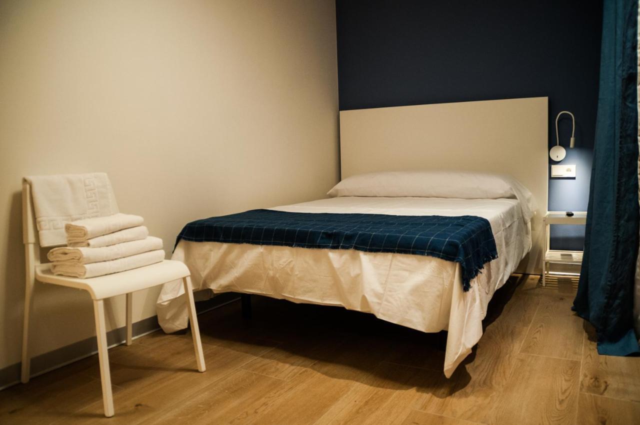 Hostal Monaco Valladolid Bagian luar foto