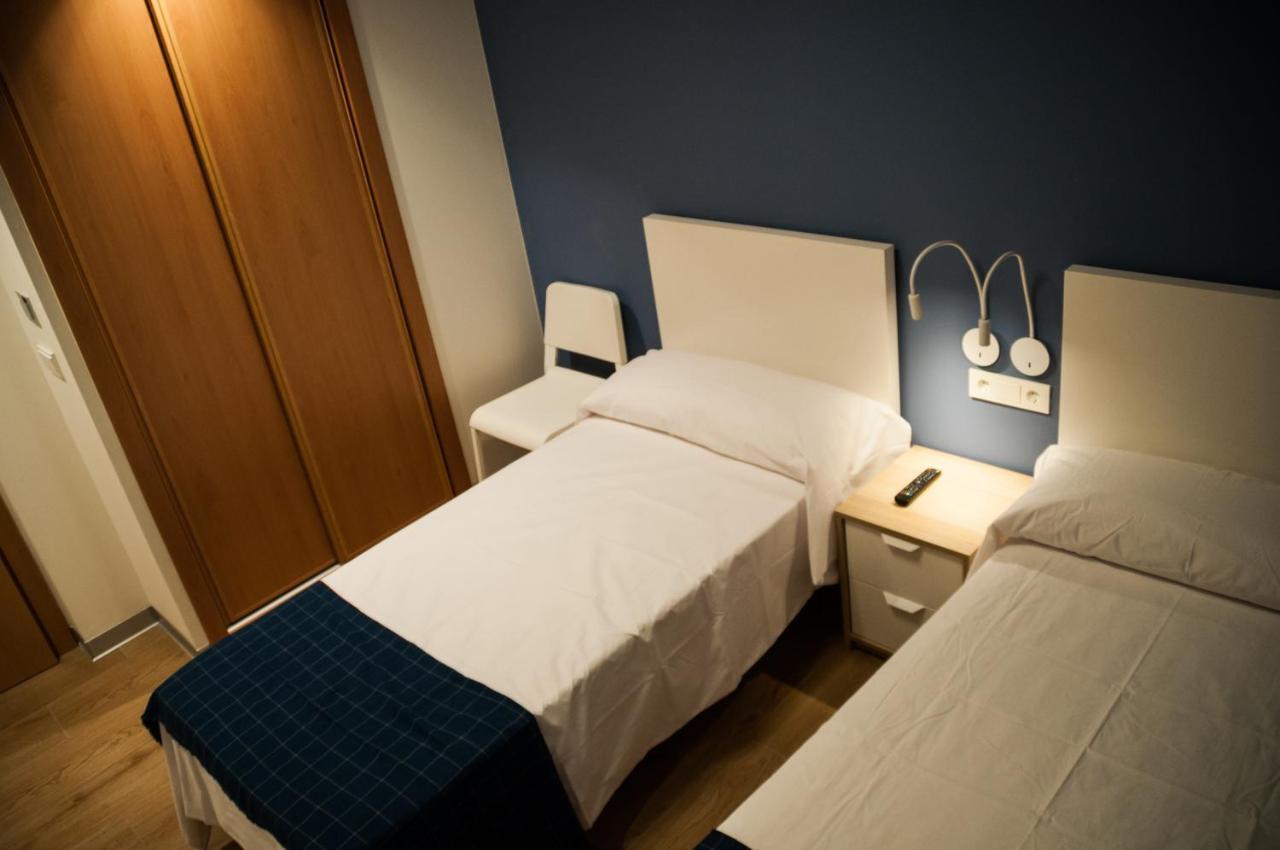 Hostal Monaco Valladolid Bagian luar foto