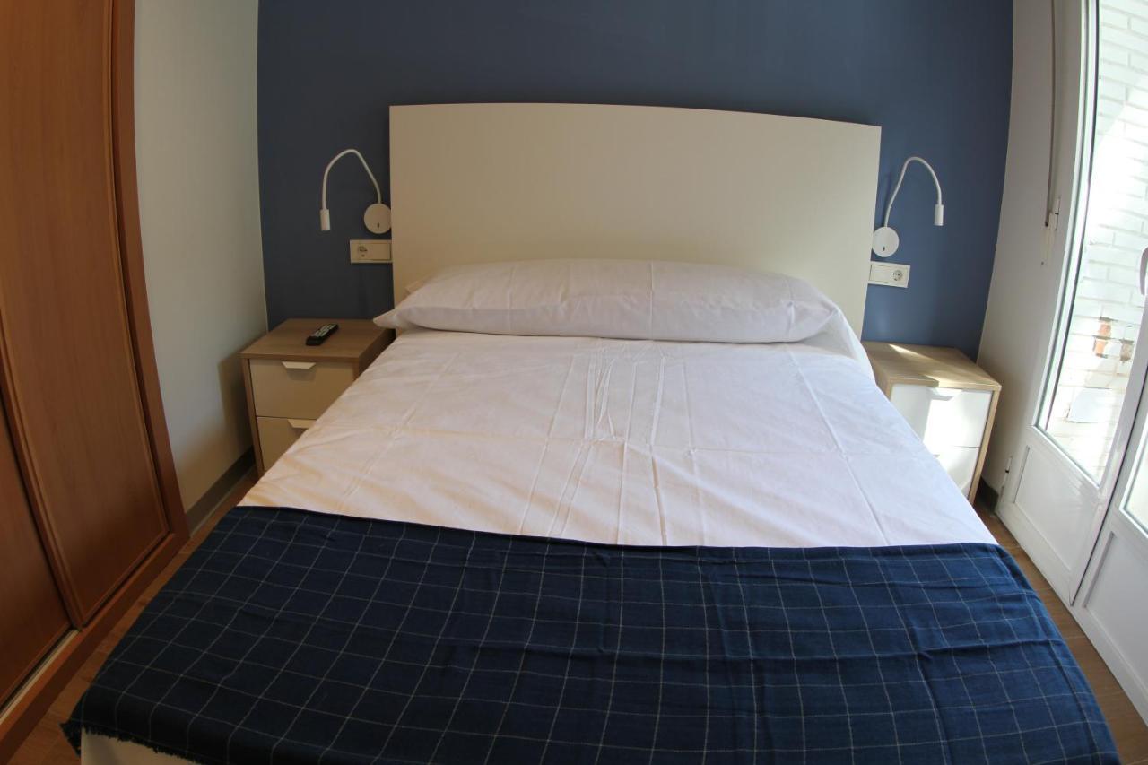 Hostal Monaco Valladolid Bagian luar foto