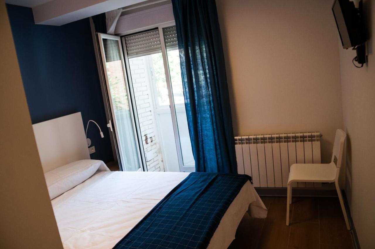 Hostal Monaco Valladolid Bagian luar foto